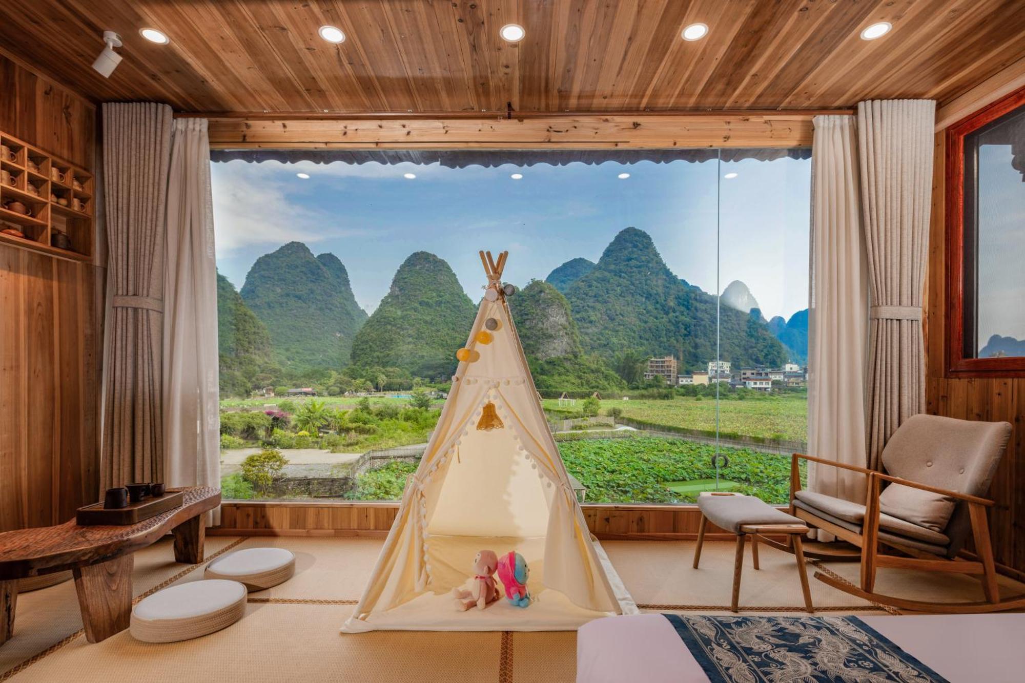 Yangshuo Tea Cozy--One Way Free Pick Up From Airport Or Ts 4 Nights Konuk evi Dış mekan fotoğraf